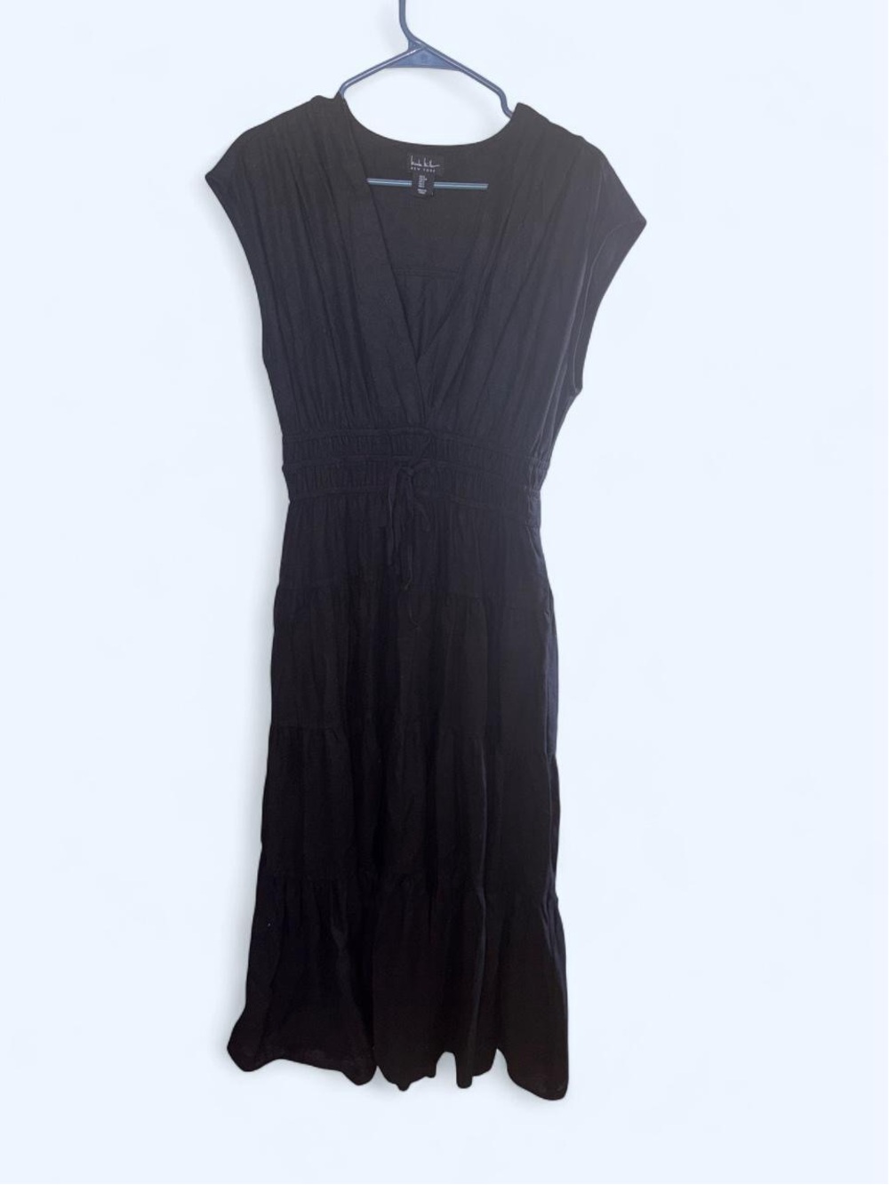 Nicole Miller Elegant Black V-Neck Midi Dress